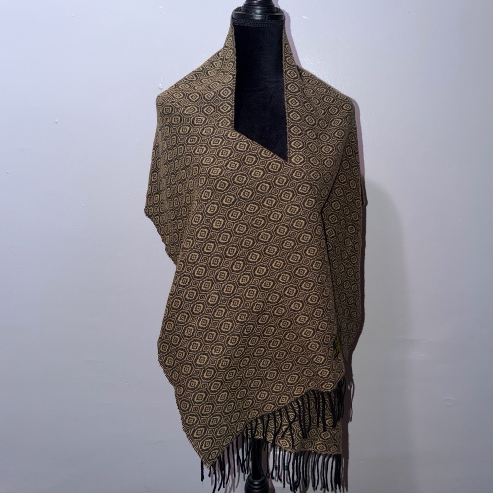 Geometric Patterned Tan Shawl - image 1